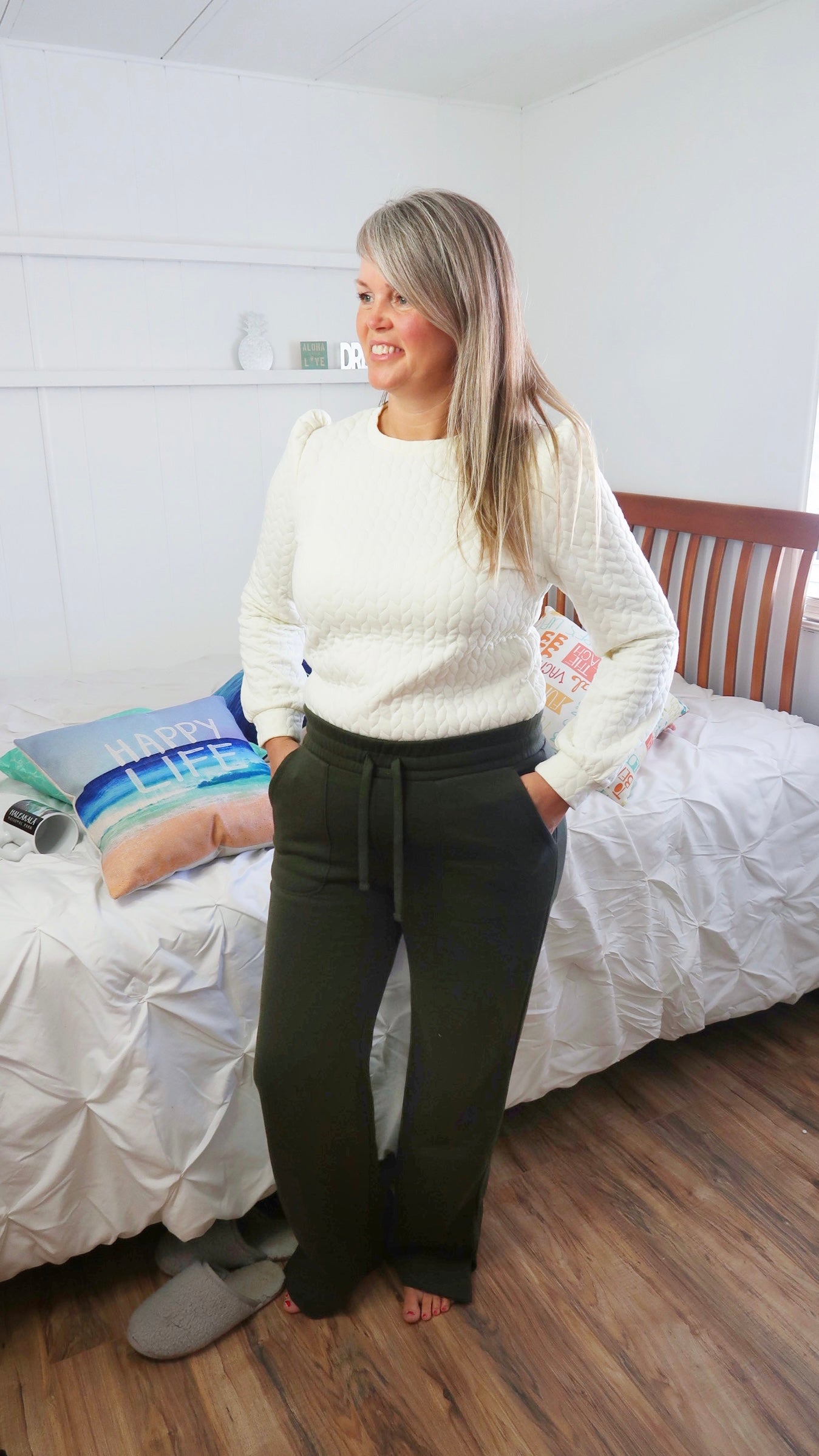 Chic Hawaii Ivory Sweatshirt-Alohi Gold Apparel