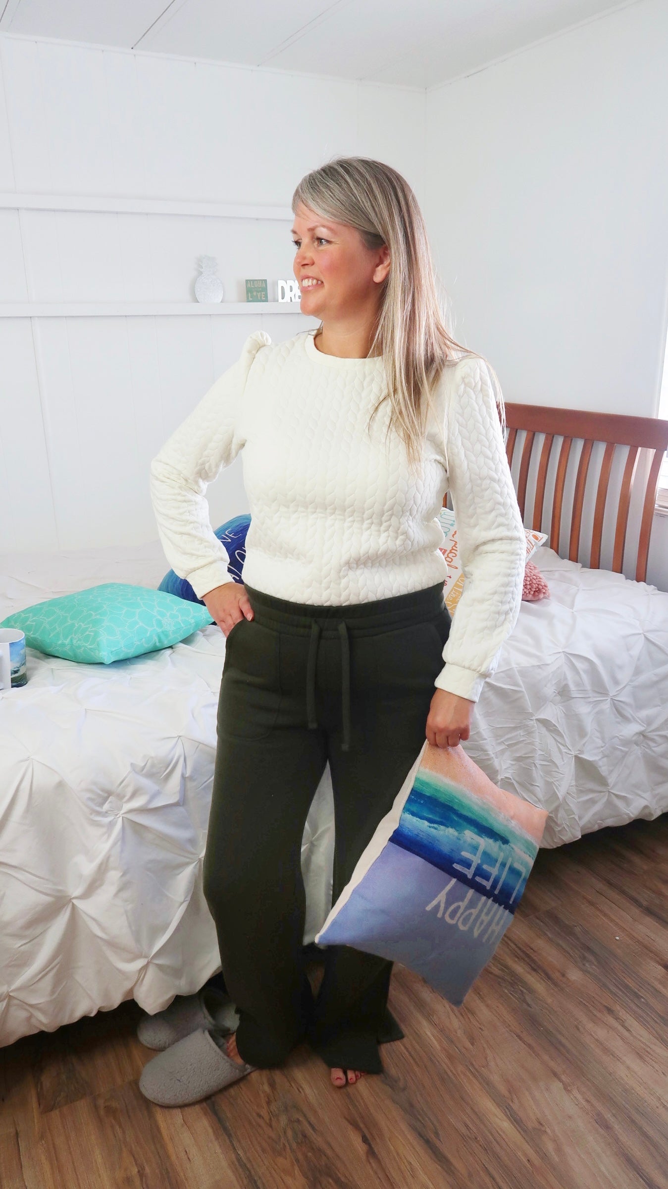 Chic Hawaii Ivory Sweatshirt-Alohi Gold Apparel