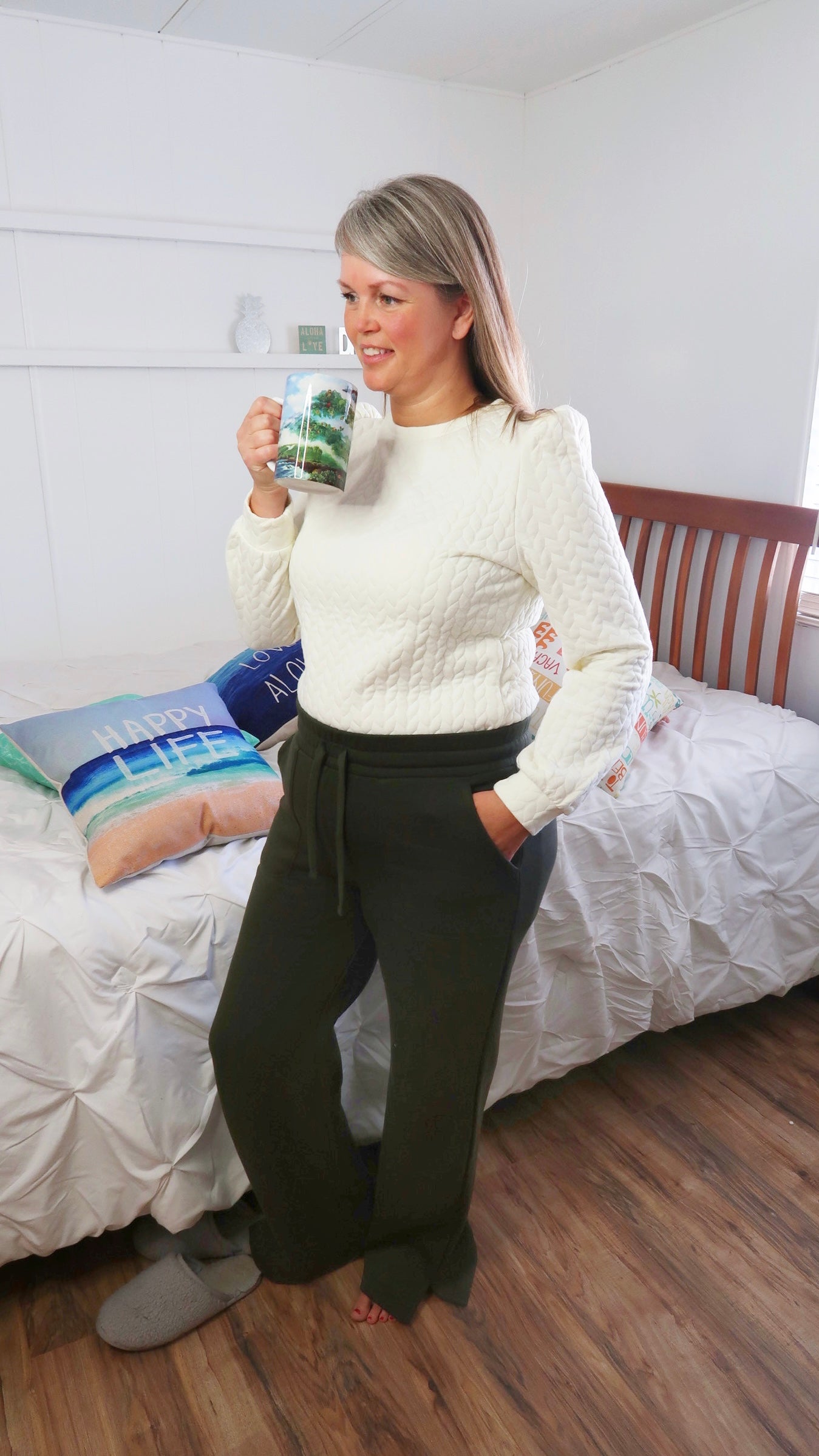 Chic Hawaii Ivory Sweatshirt-Alohi Gold Apparel