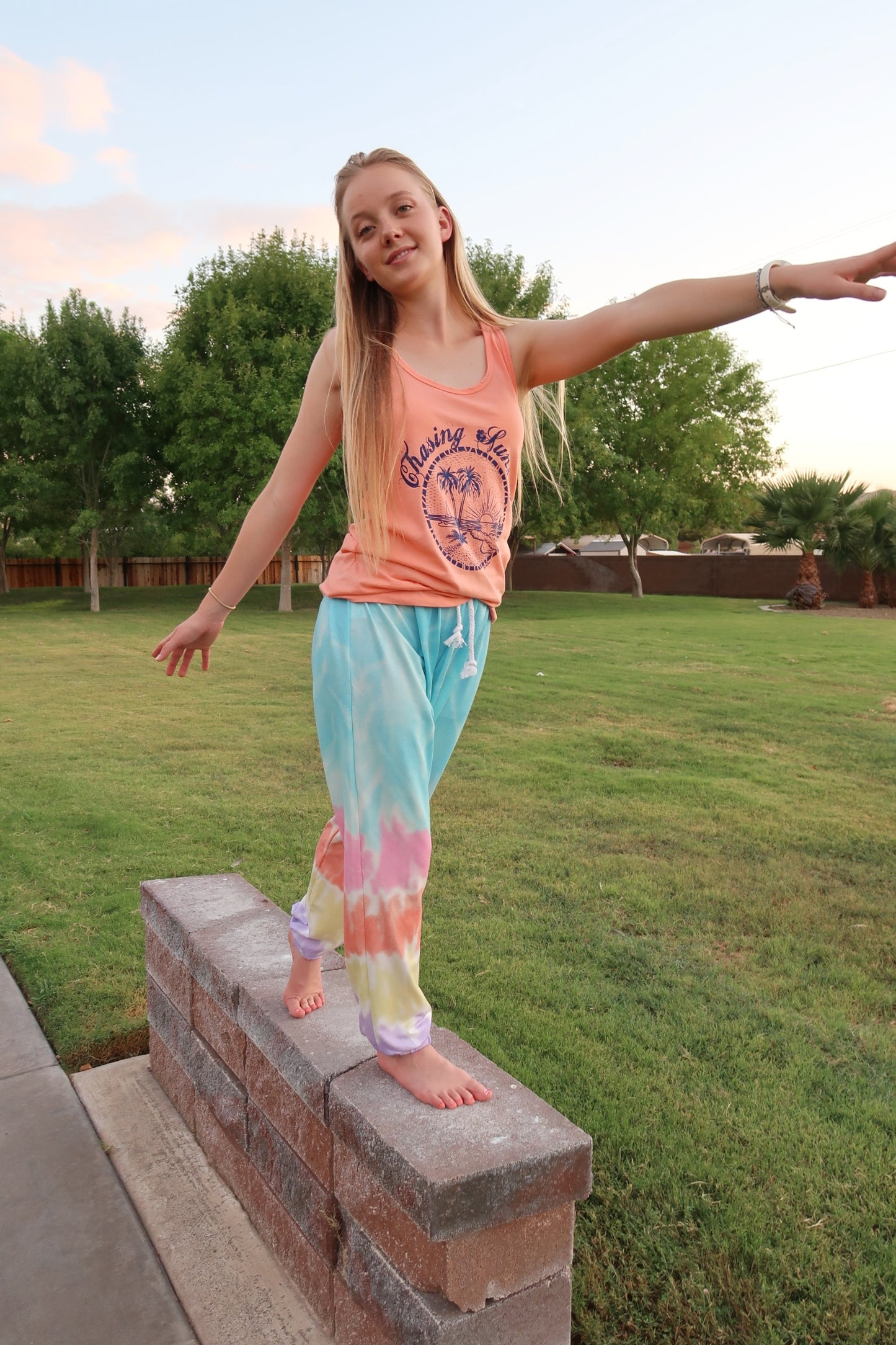 Chasing Sunsets Tank Top - Alohi Gold Apparel