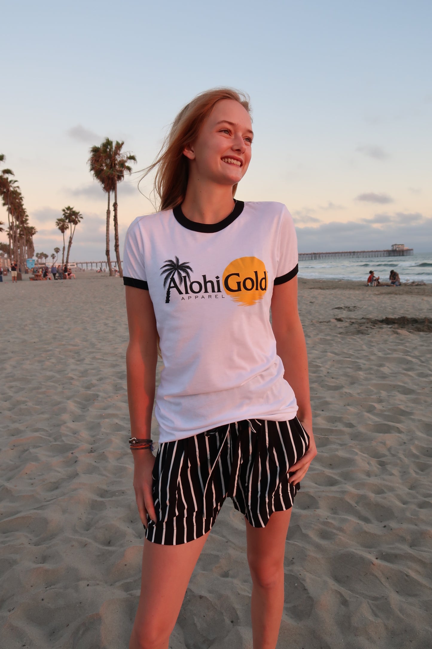 Signature Logo Tee - Alohi Gold Apparel