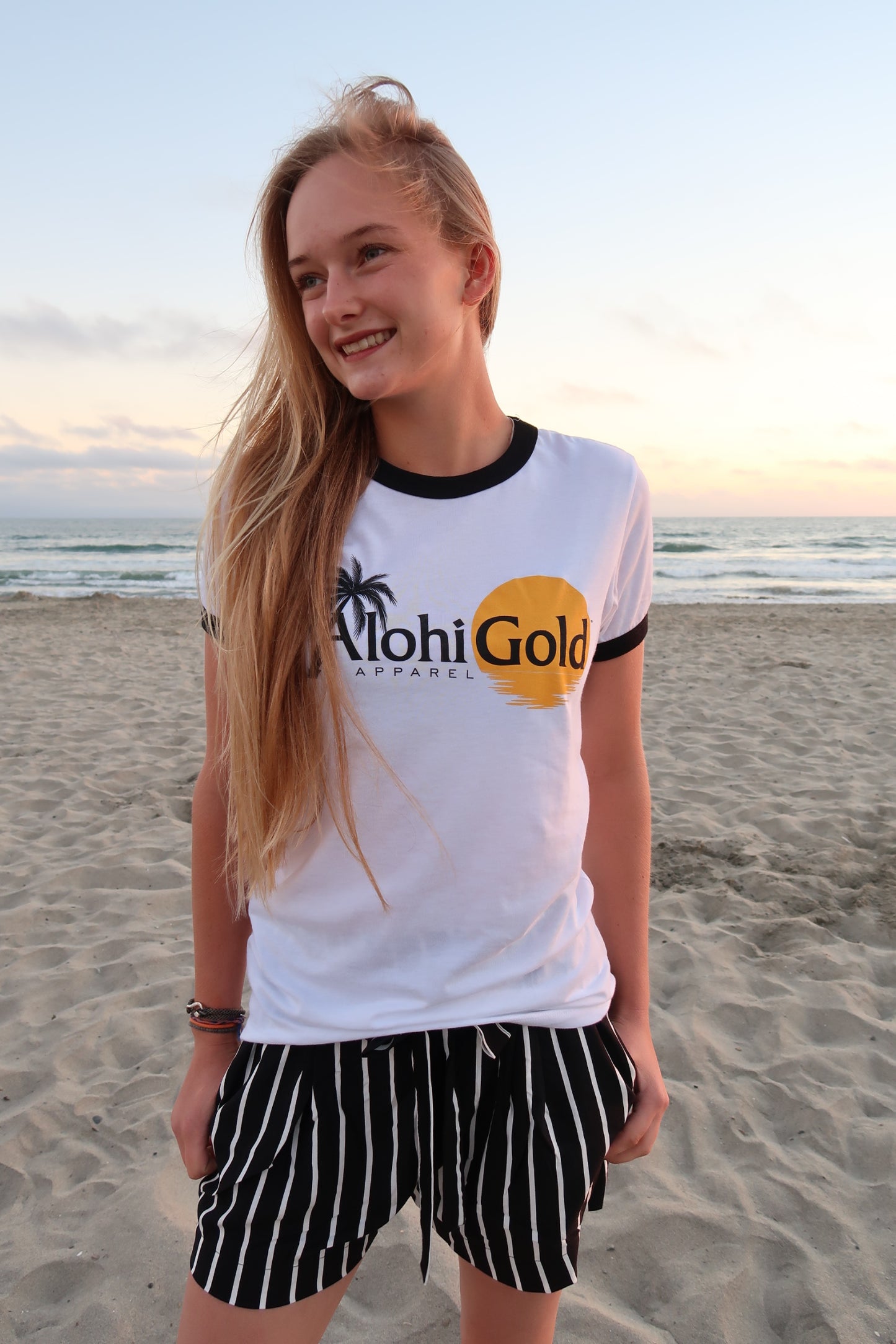Signature Logo Tee - Alohi Gold Apparel