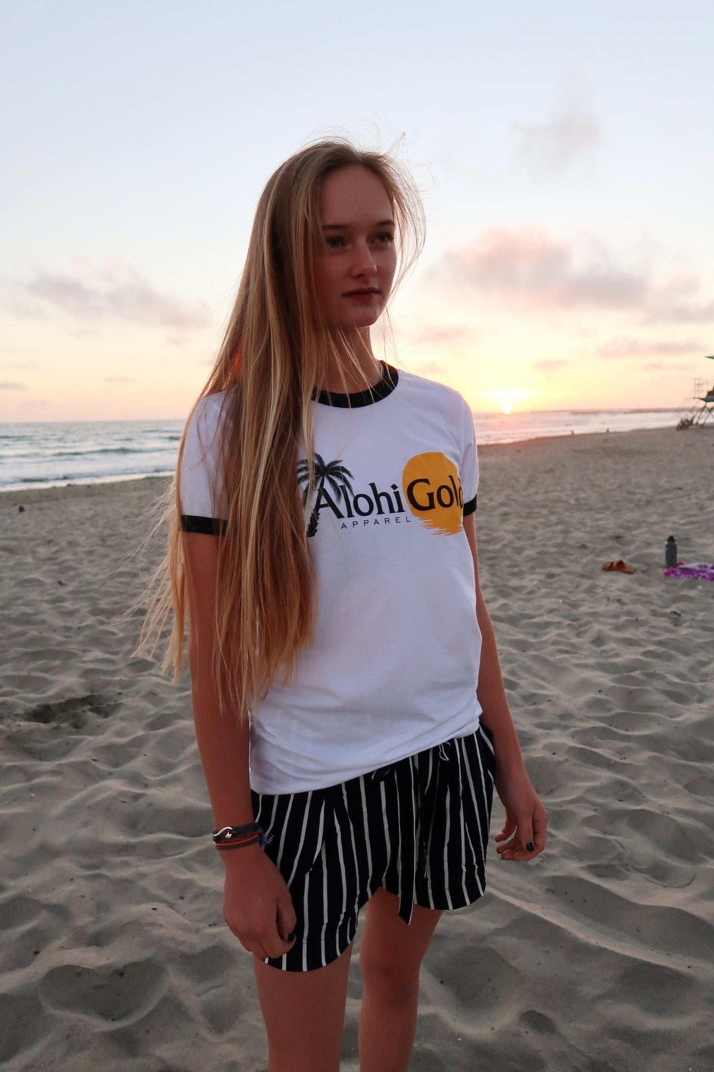 Signature Logo Tee - Alohi Gold Apparel
