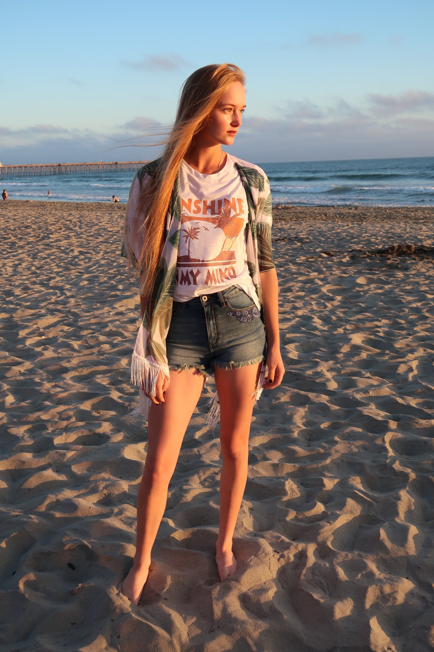 Sunshine Graphic Tee - Alohi Gold Apparel